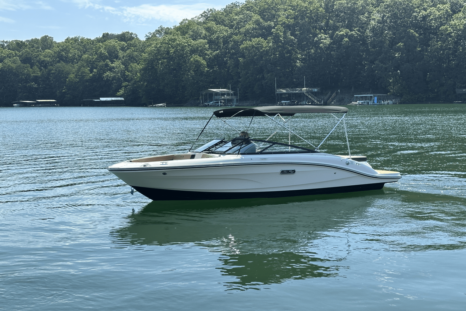 Slide: The Image of Sea Ray SPX 190 2025 - 2