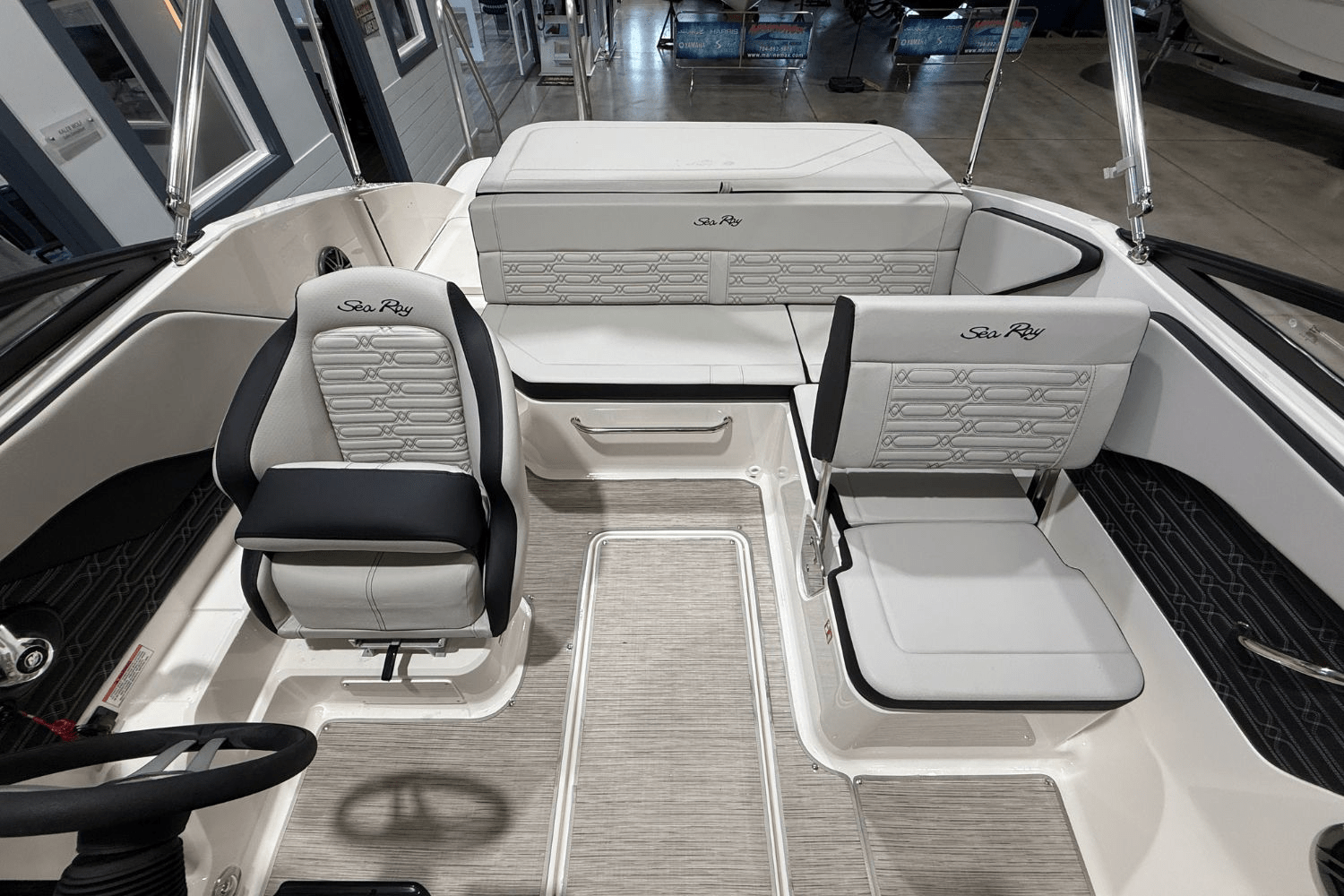 Slide: The Image of Sea Ray SPX 190 2025 - 21