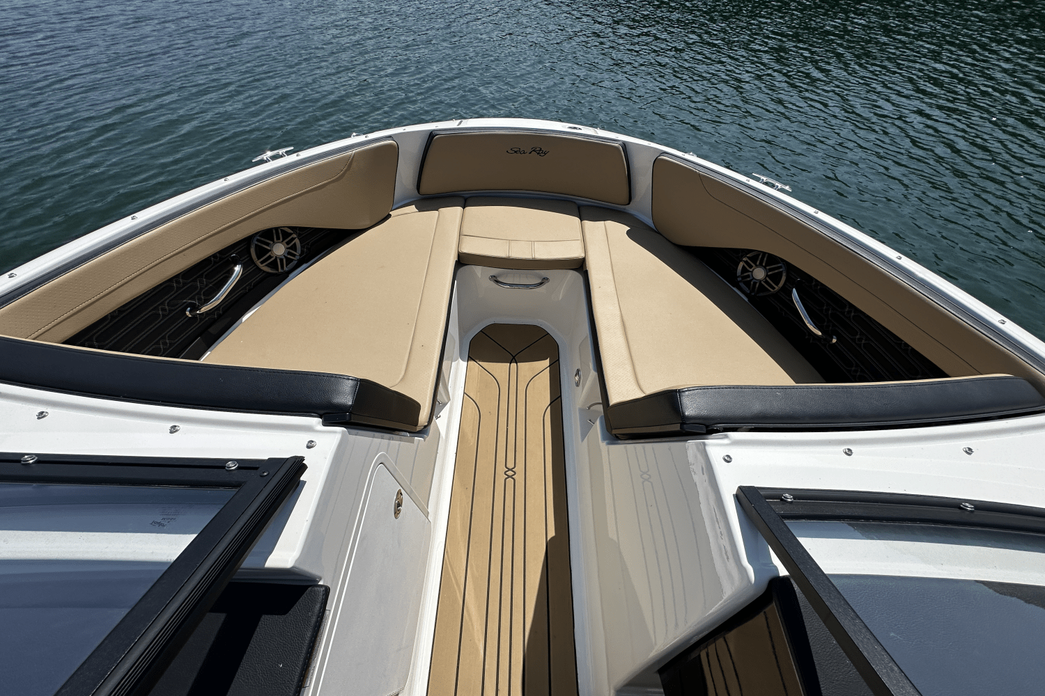 Slide: The Image of Sea Ray SPX 190 2025 - 21