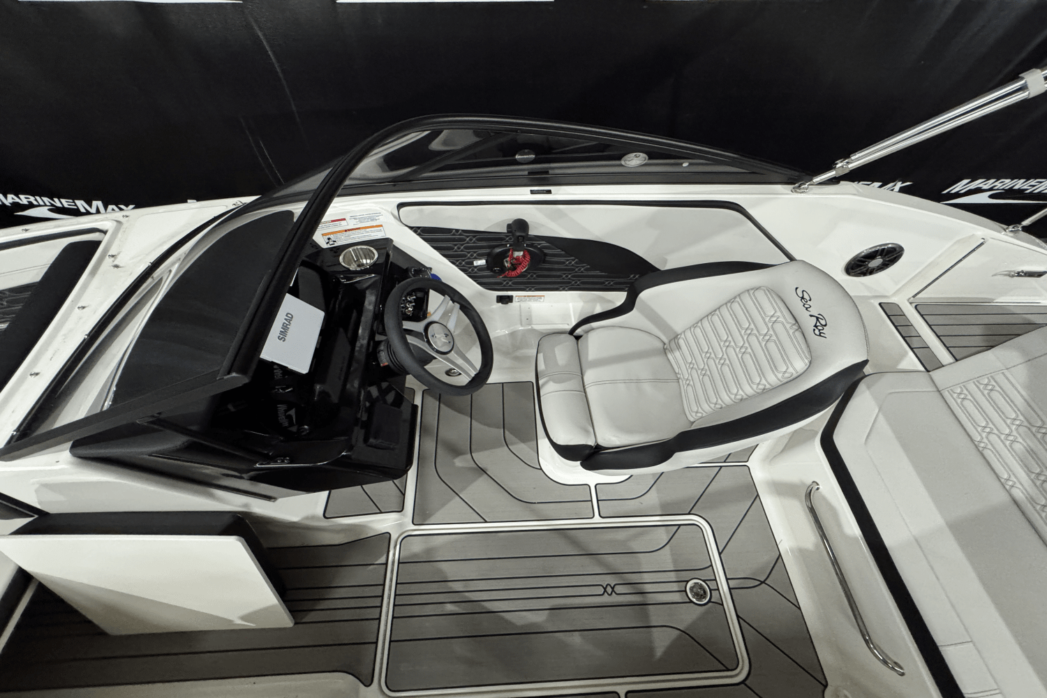 Slide: The Image of Sea Ray SPX 190 2025 - 21