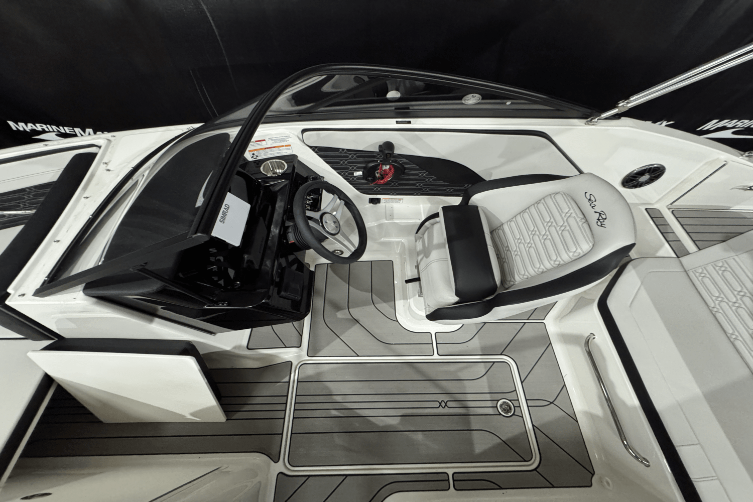 Slide: The Image of Sea Ray SPX 190 2025 - 22