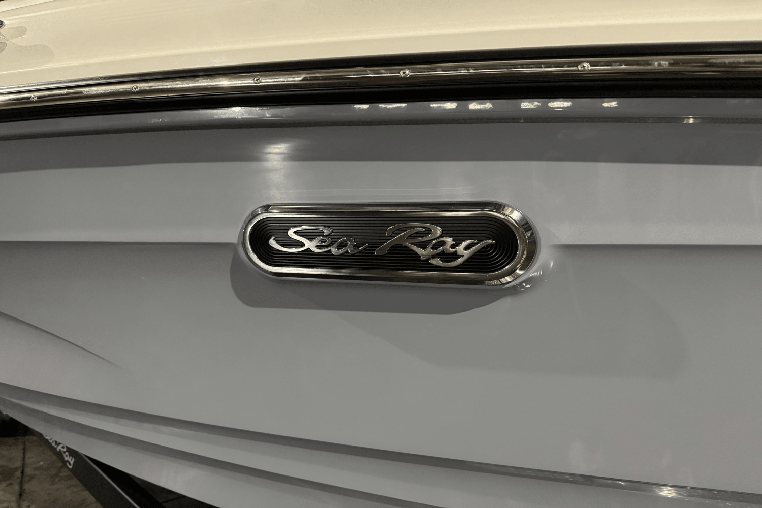 Slide: The Image of Sea Ray SPX 190 2025 - 3