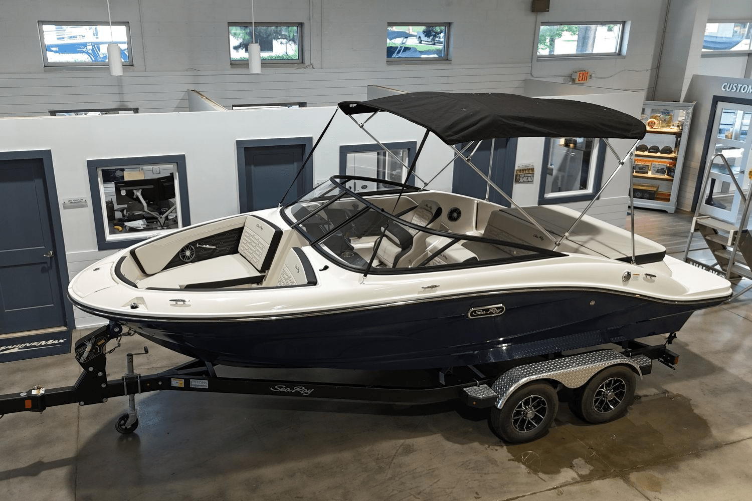 Slide: The Image of Sea Ray SPX 190 2025 - 3