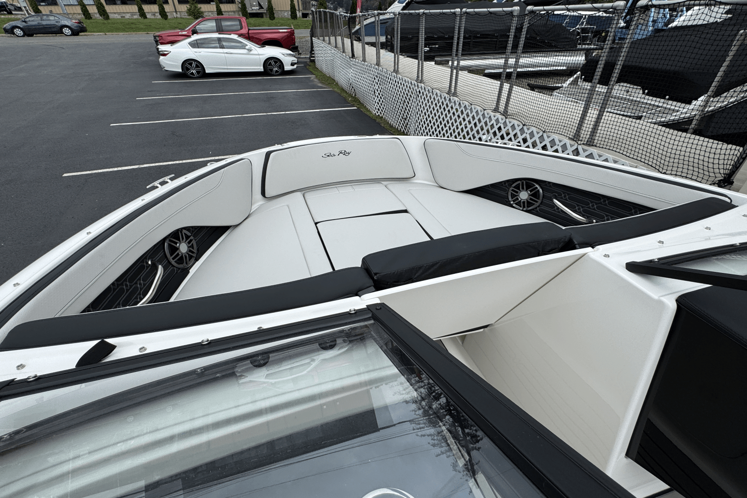 Slide: The Image of Sea Ray SPX 190 2025 - 32