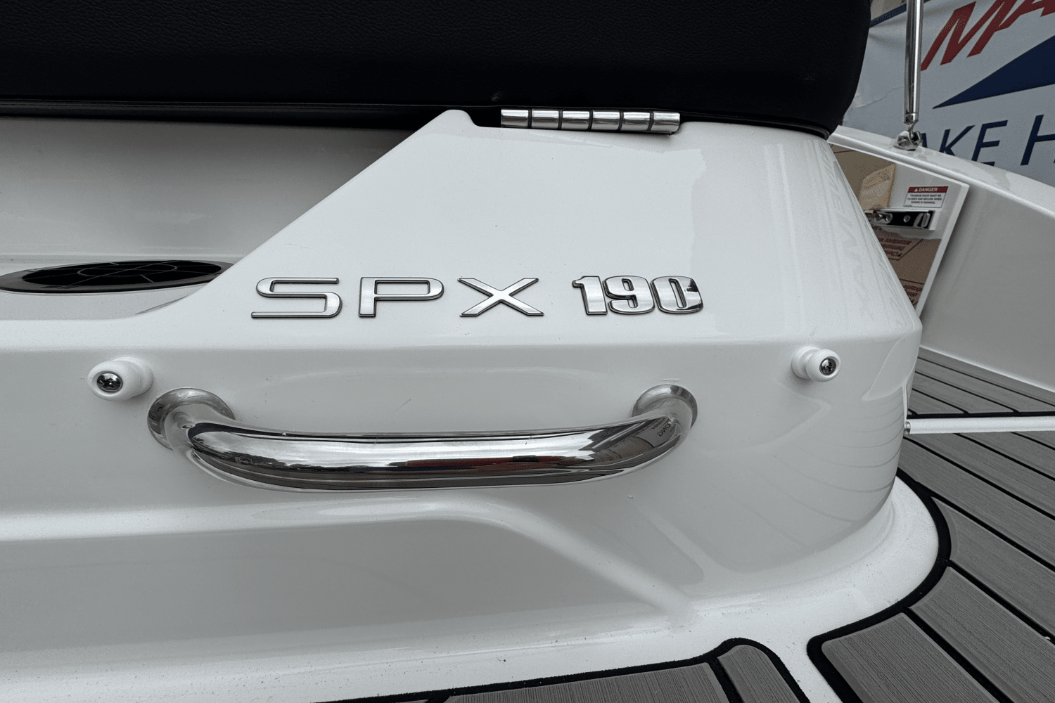 Slide: The Image of Sea Ray SPX 190 2025 - 34