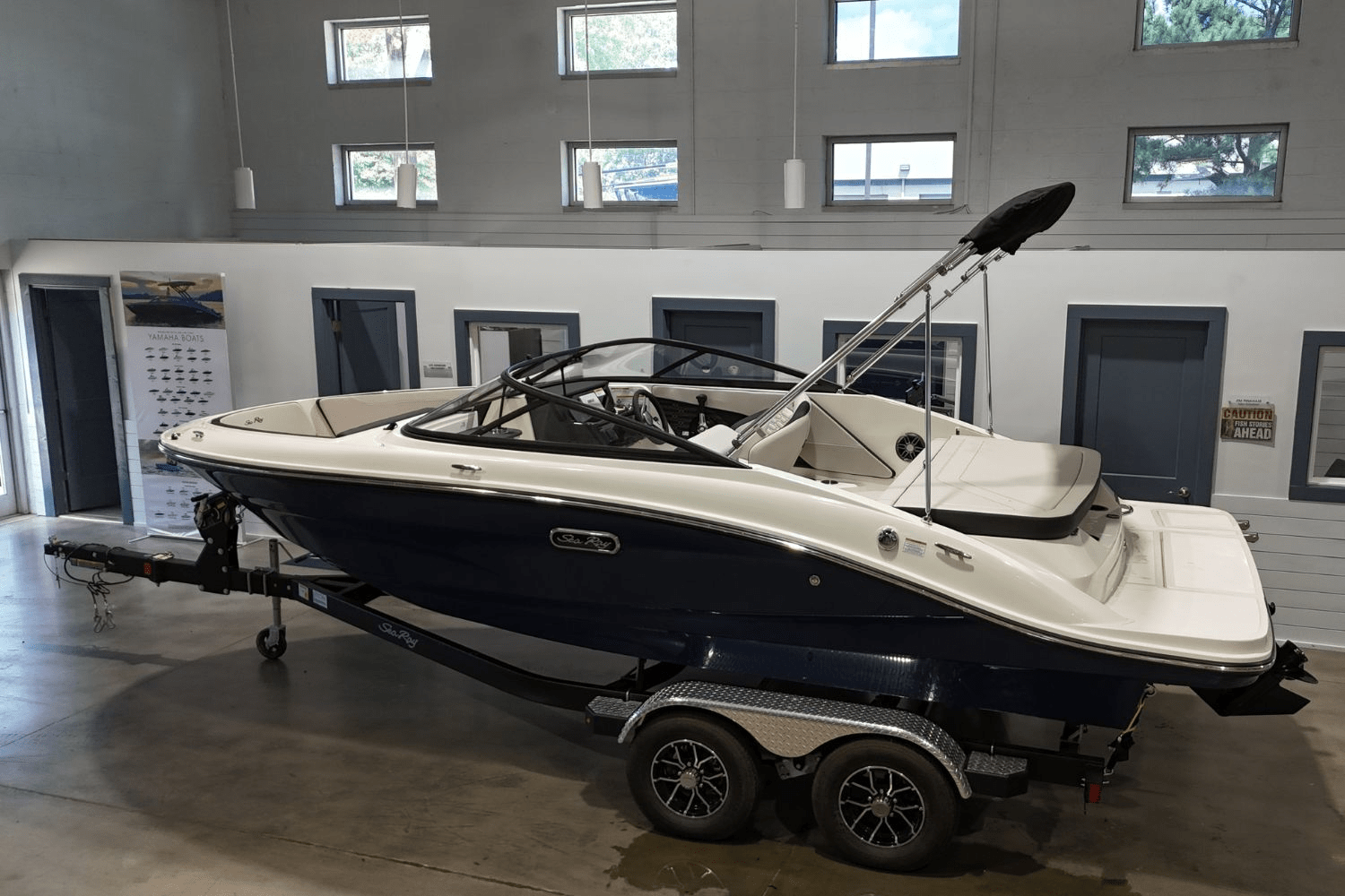 Slide: The Image of Sea Ray SPX 190 2025 - 5