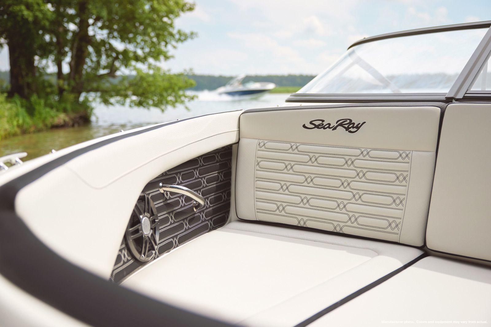 Slide: The Image of Sea Ray SPX 190 2025 - 6