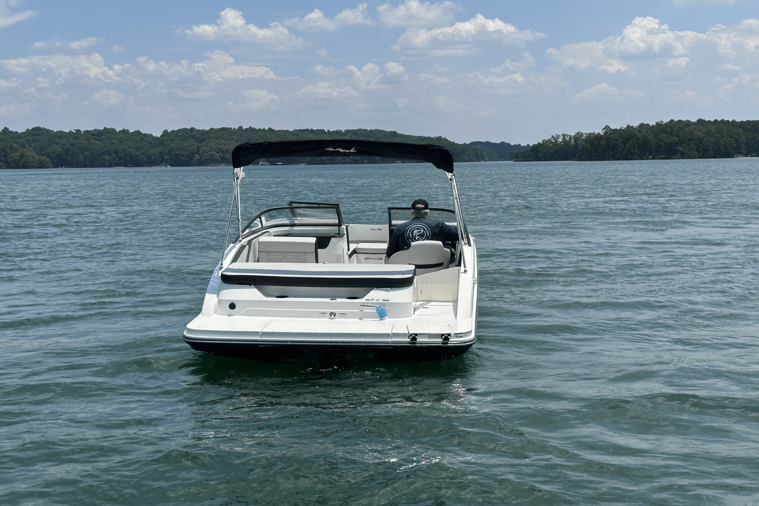 Slide: The Image of Sea Ray SPX 190 2025 - 9