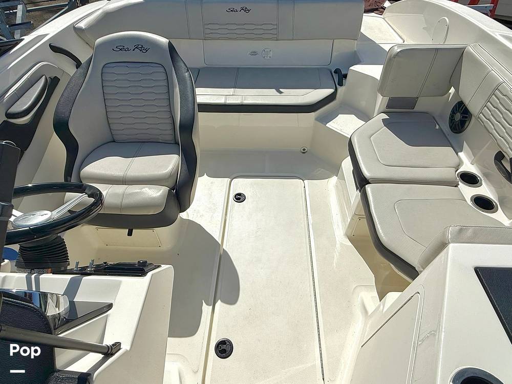 Slide: The Image of Sea Ray SPX 190 I/O 2022 - 15325252