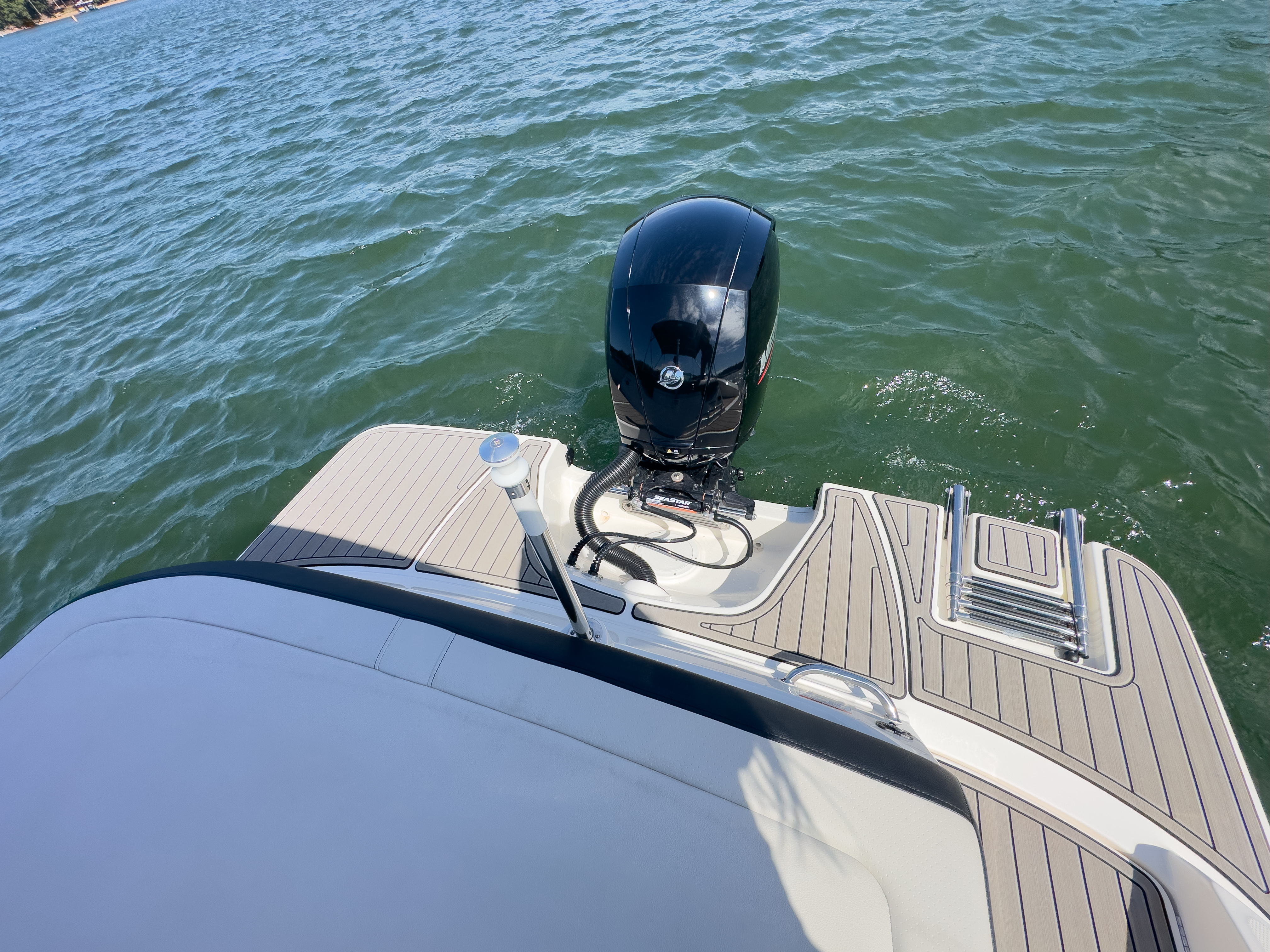 Slide: The Image of Sea Ray SPX 190 OB 2022 - 16