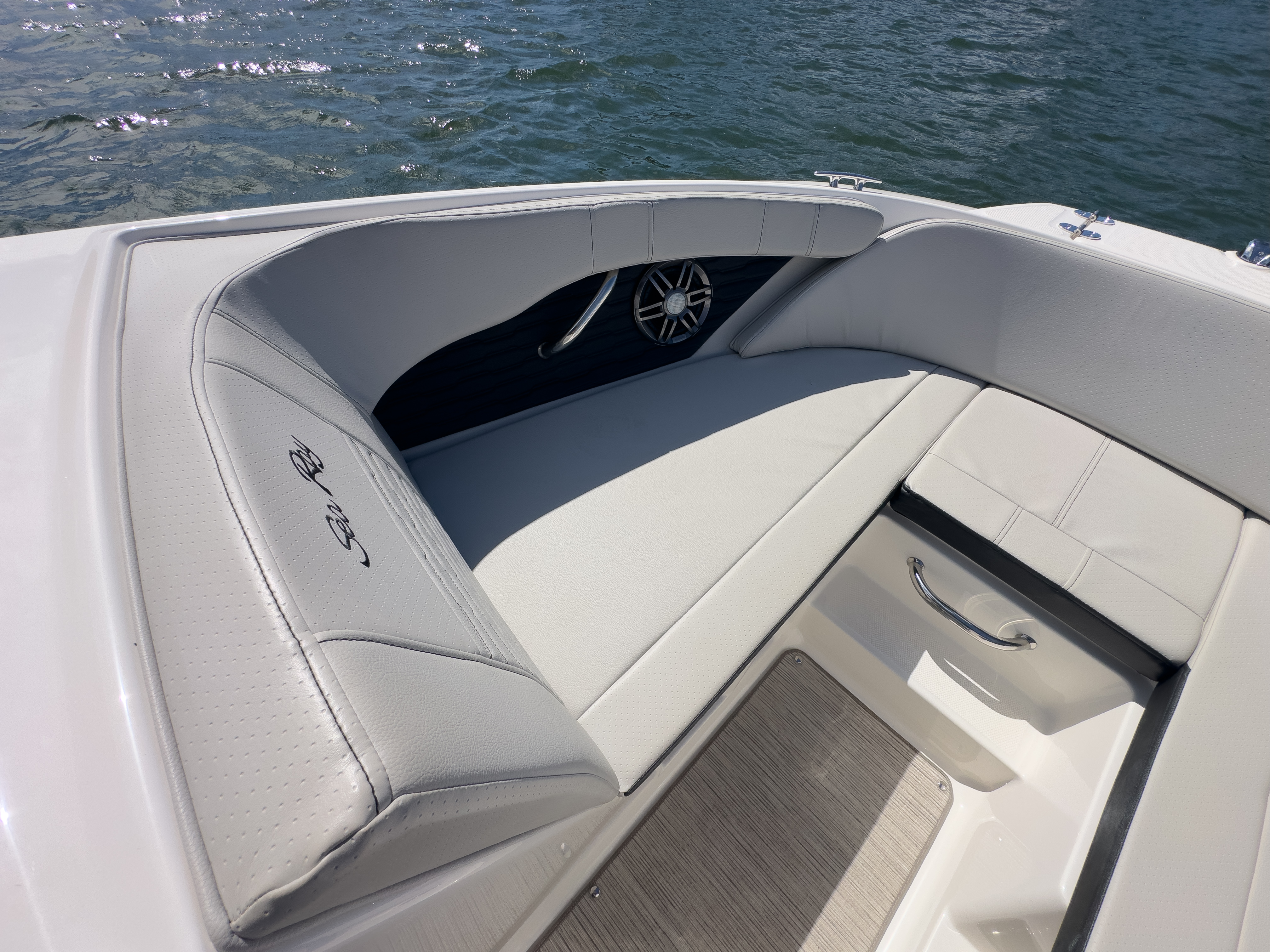 Slide: The Image of Sea Ray SPX 190 OB 2022 - 7