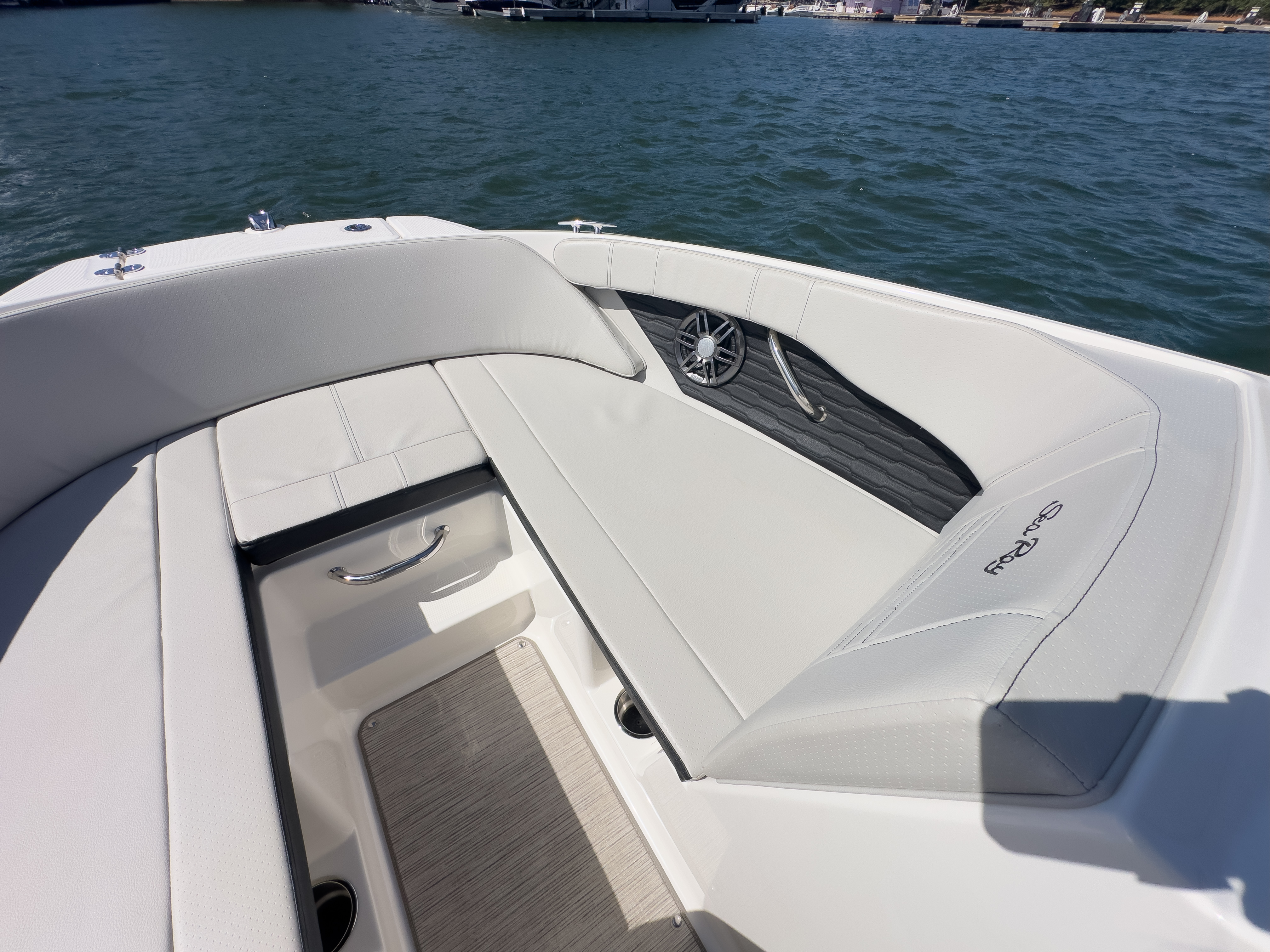 Slide: The Image of Sea Ray SPX 190 OB 2022 - 8