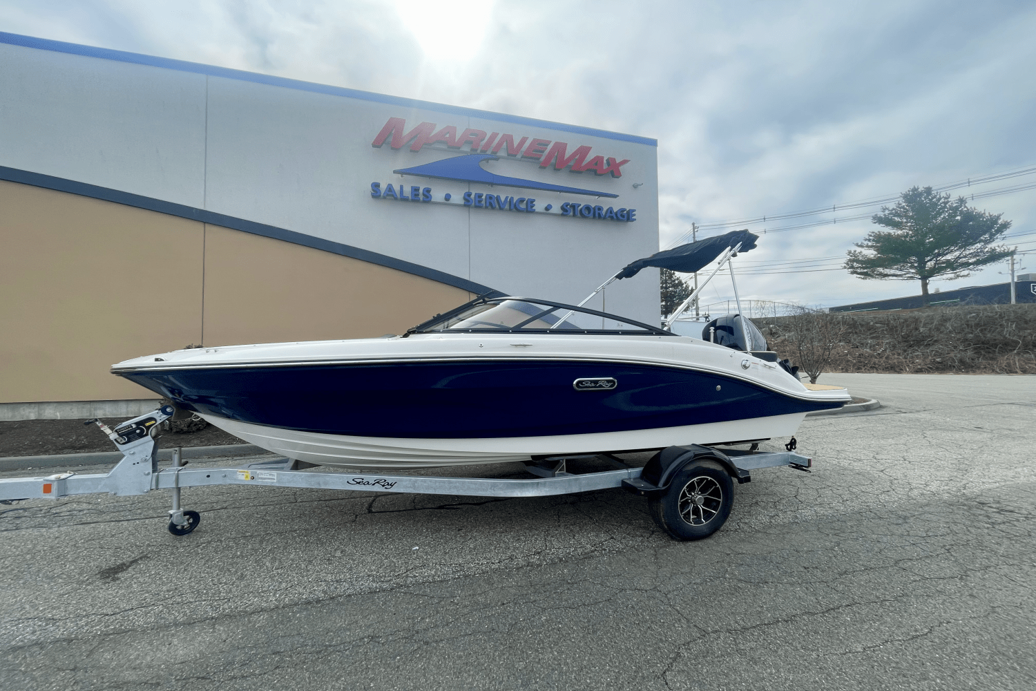 Slide: The Image of Sea Ray SPX 190 Outboard 2025 - 0