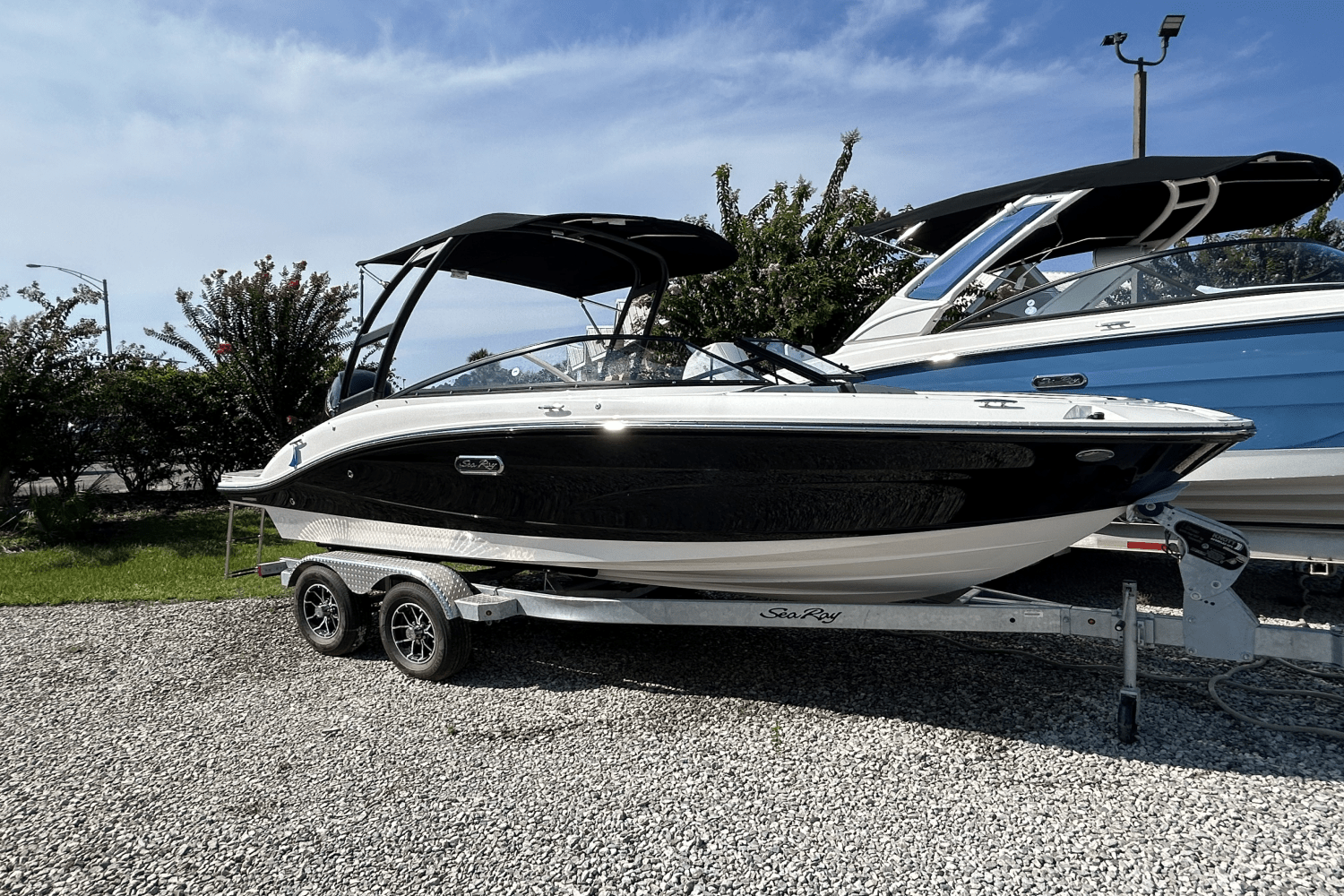 Slide: The Image of Sea Ray SPX 190 Outboard 2025 - 0