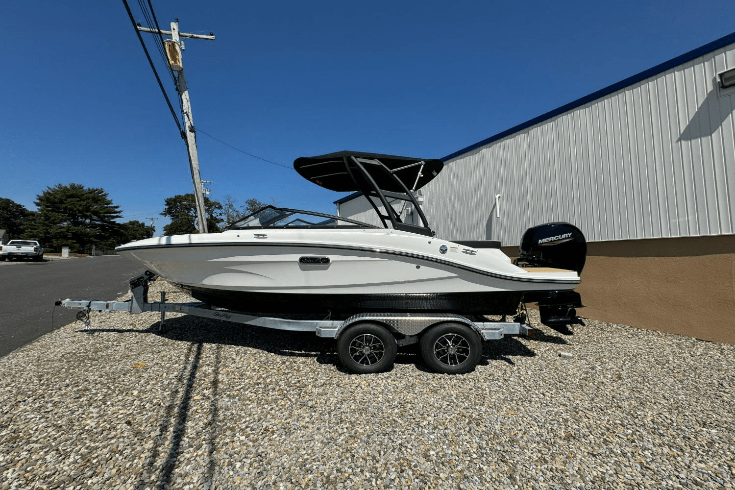 Slide: The Image of Sea Ray SPX 190 Outboard 2025 - 1