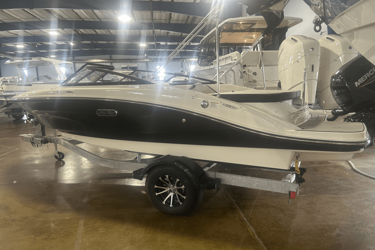 Slide: The Image of Sea Ray SPX 190 Outboard 2025 - 1
