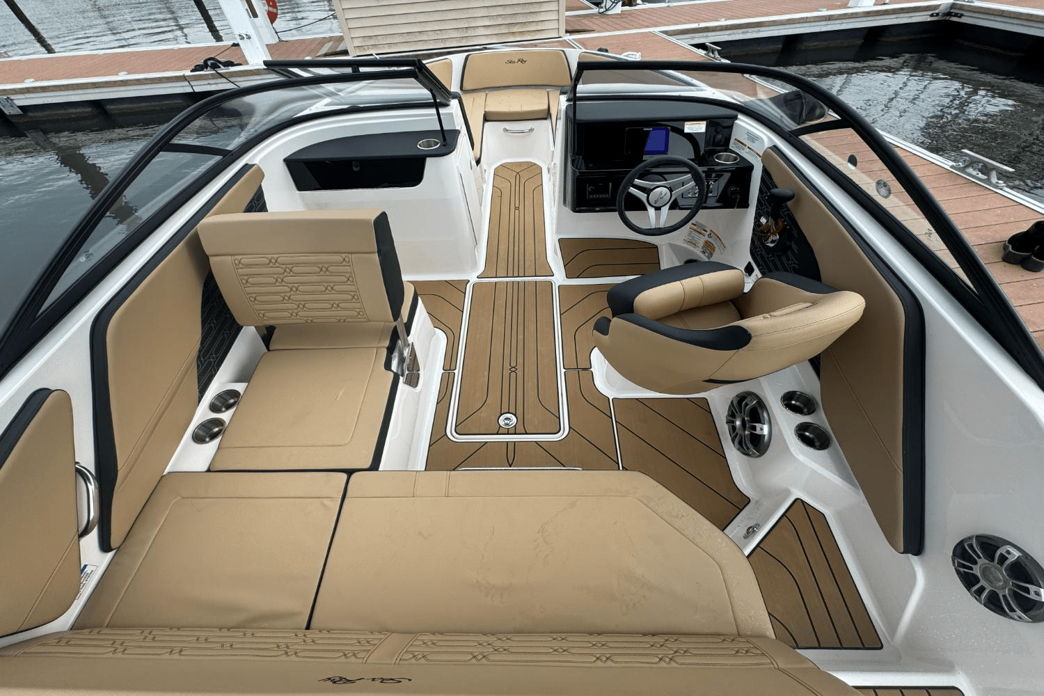 Slide: The Image of Sea Ray SPX 190 Outboard 2025 - 10