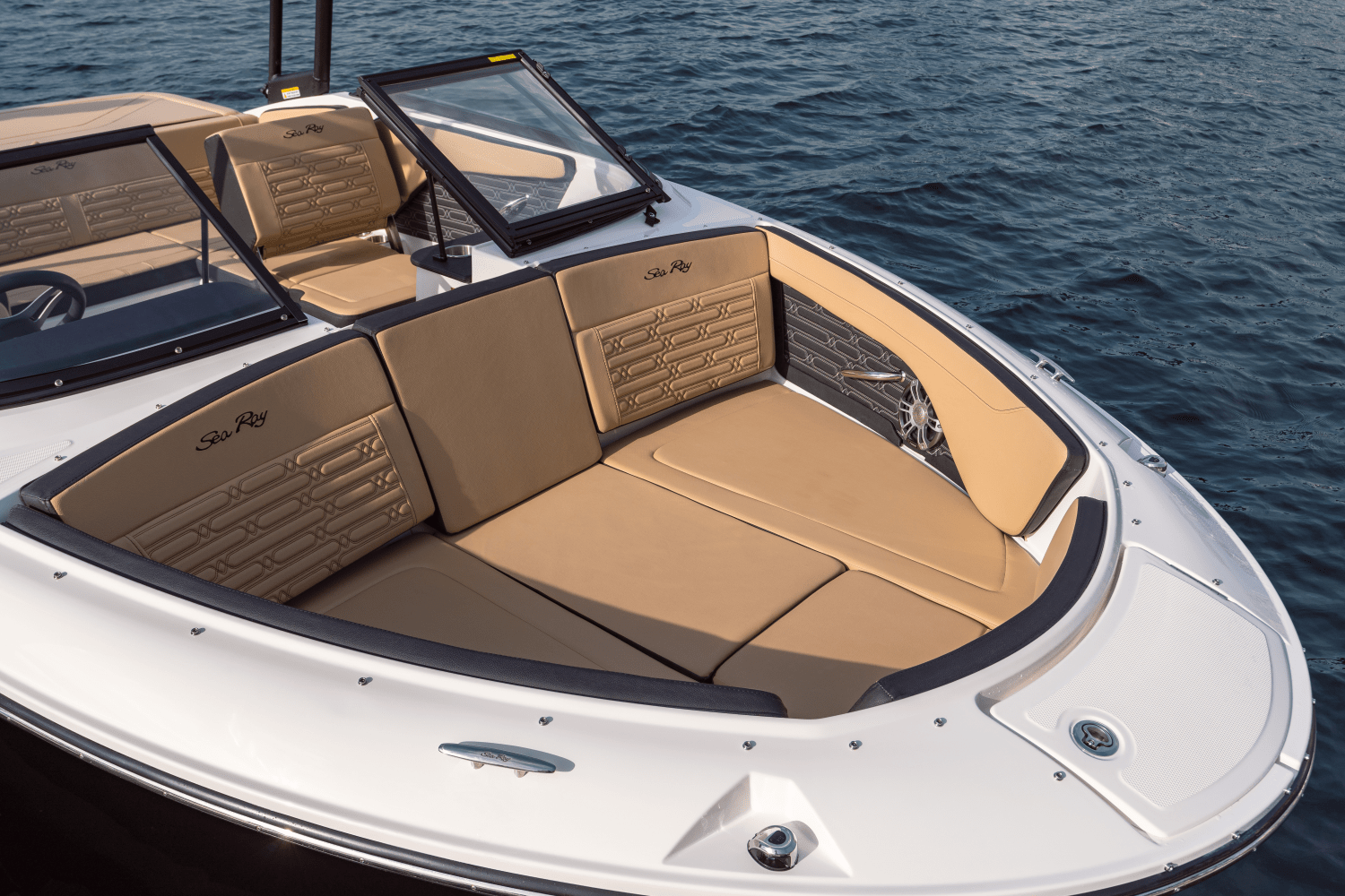 Slide: The Image of Sea Ray SPX 190 Outboard 2025 - 11