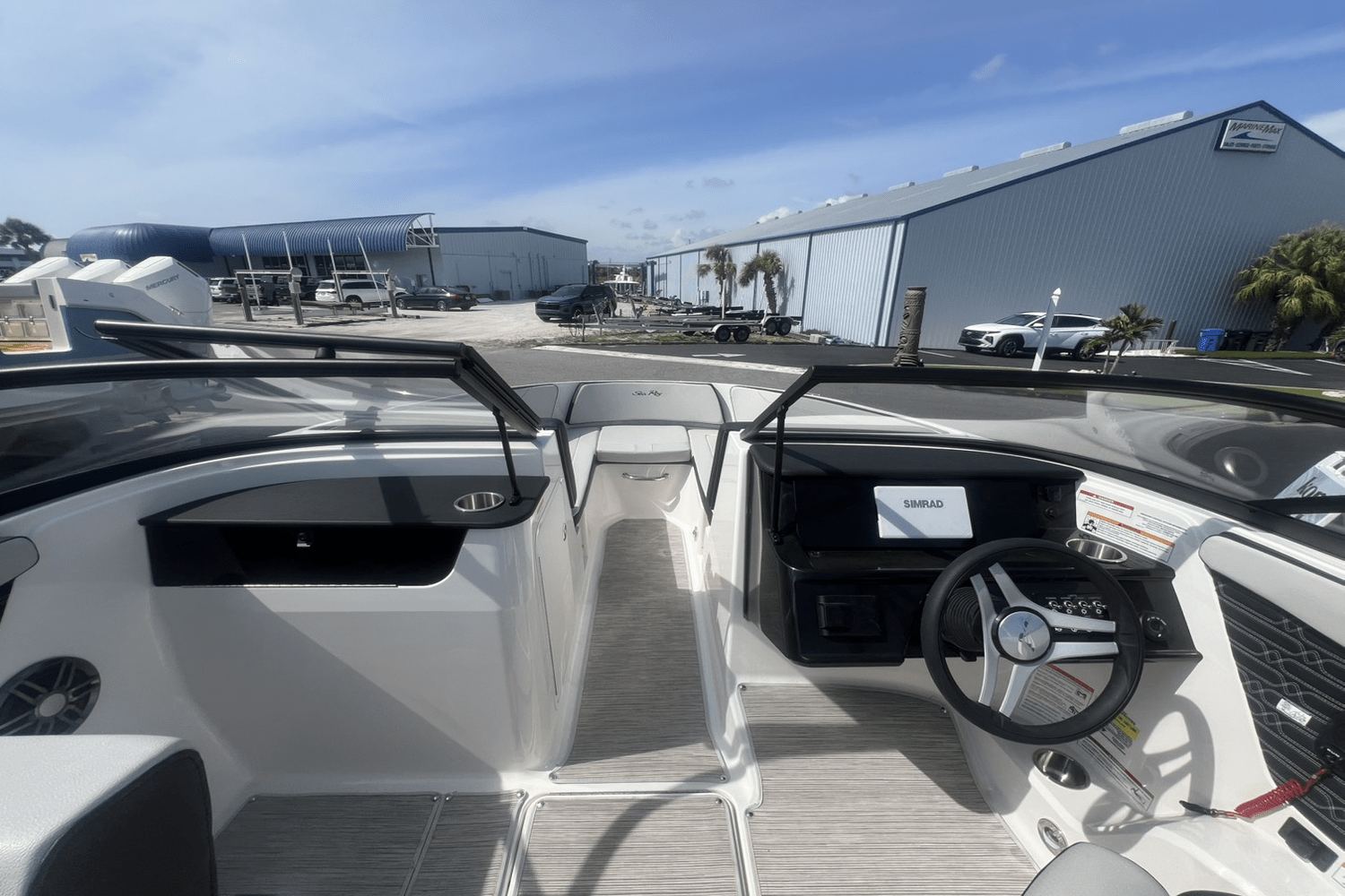 Slide: The Image of Sea Ray SPX 190 Outboard 2025 - 13