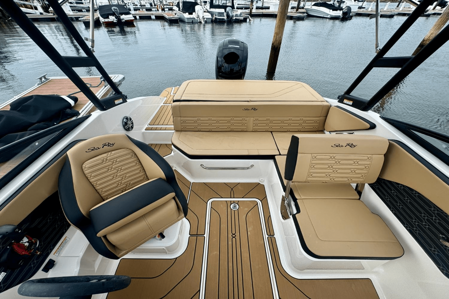 Slide: The Image of Sea Ray SPX 190 Outboard 2025 - 14