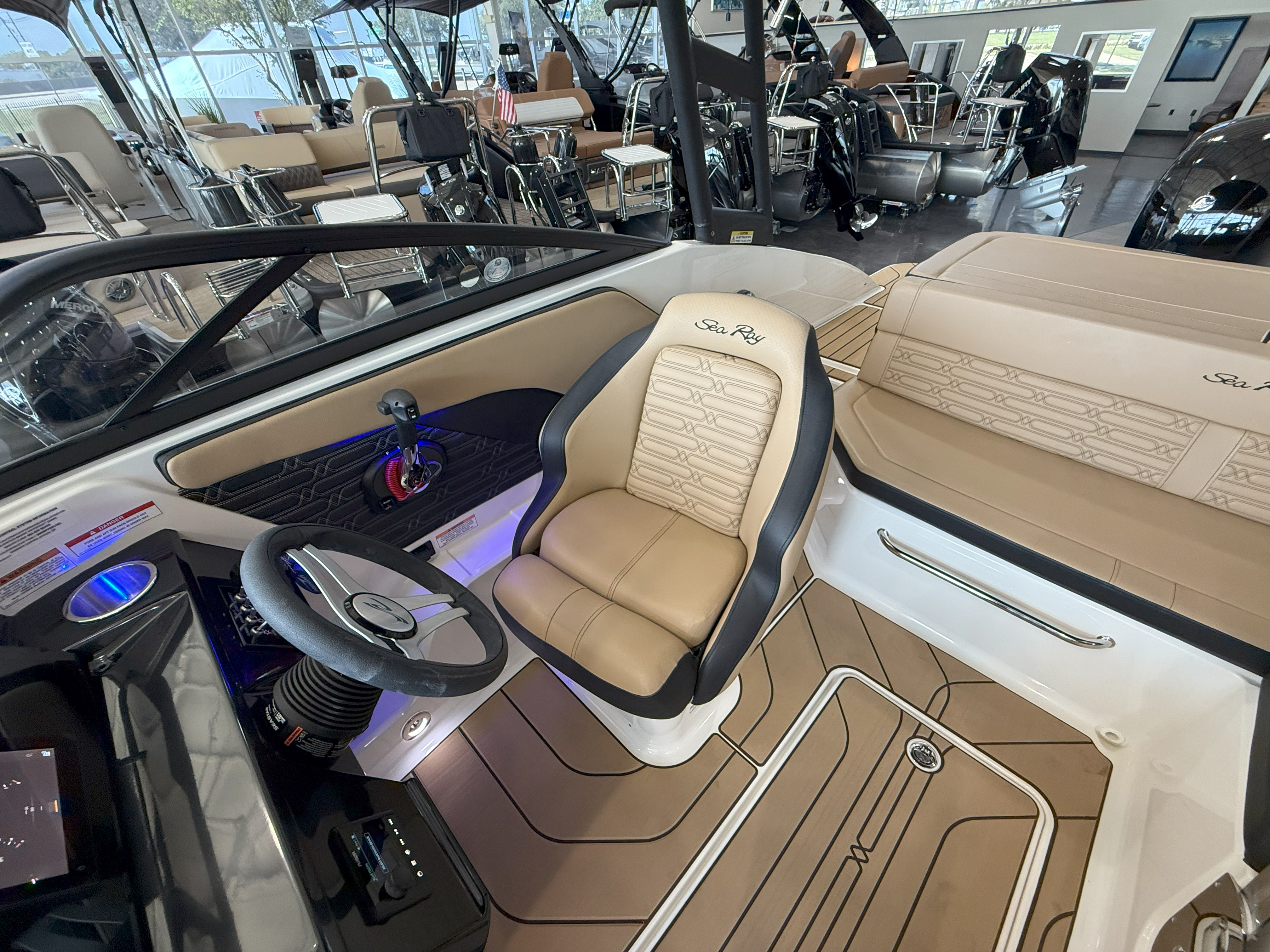 Slide: The Image of Sea Ray SPX 190 Outboard 2025 - 14