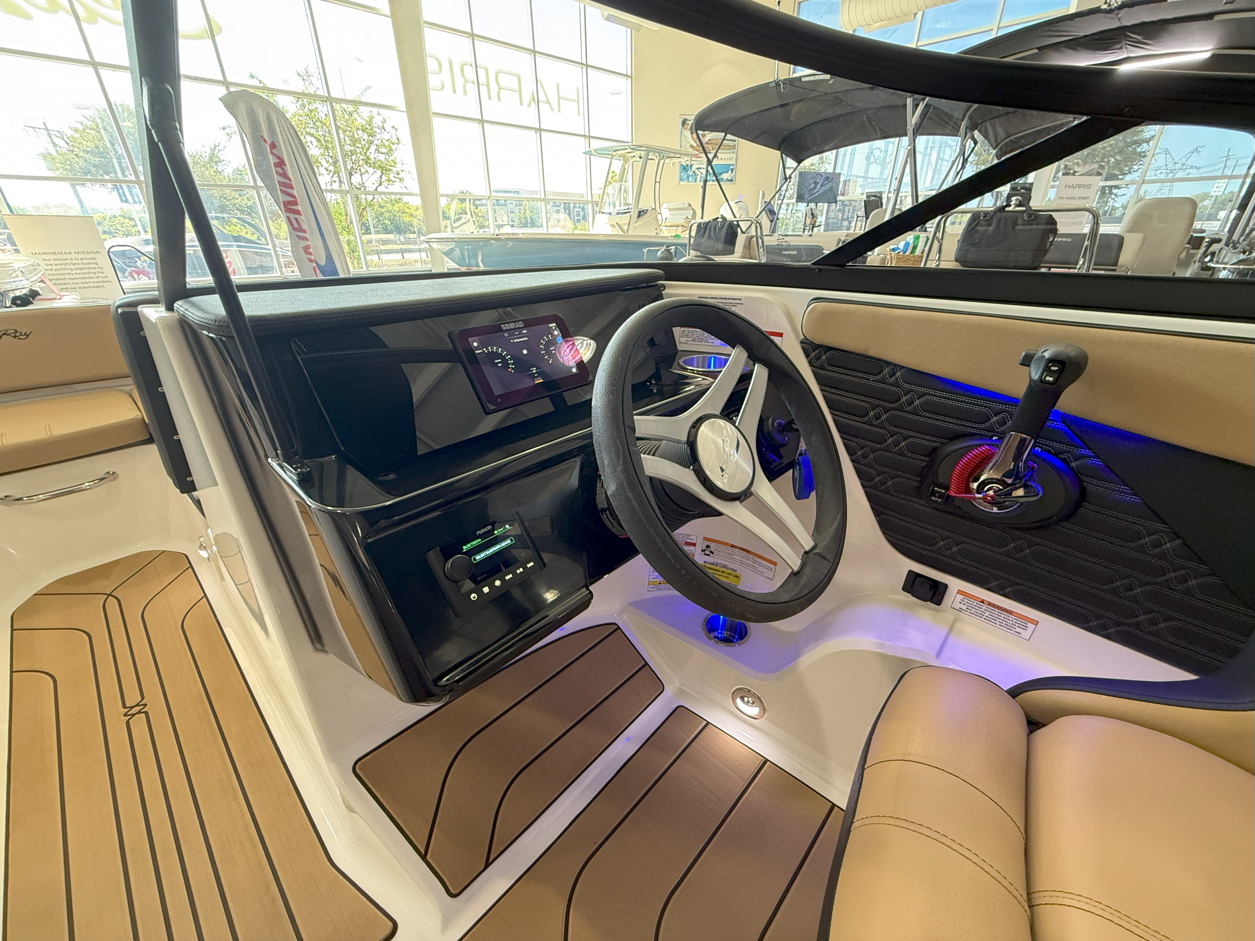 Slide: The Image of Sea Ray SPX 190 Outboard 2025 - 15