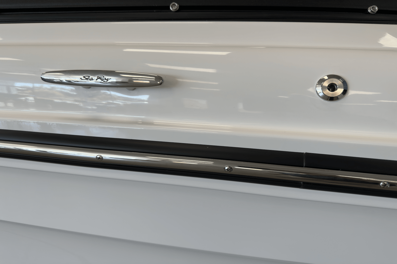 Slide: The Image of Sea Ray SPX 190 Outboard 2025 - 17