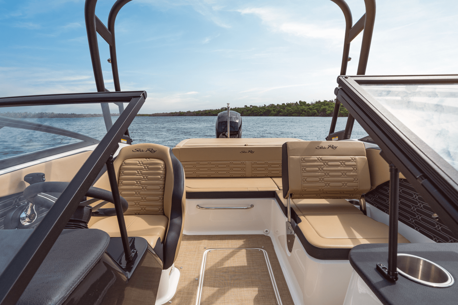 Slide: The Image of Sea Ray SPX 190 Outboard 2025 - 18