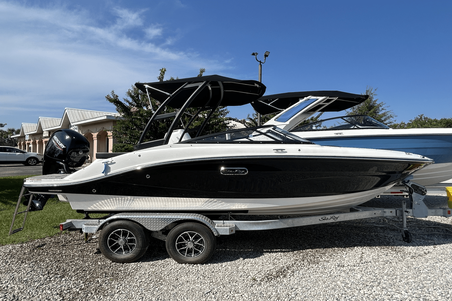 Slide: The Image of Sea Ray SPX 190 Outboard 2025 - 2