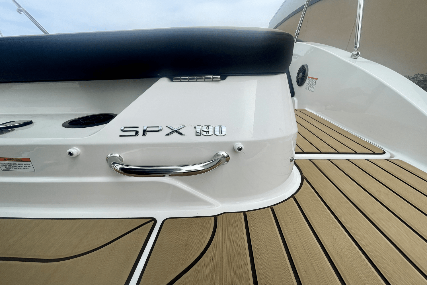 Slide: The Image of Sea Ray SPX 190 Outboard 2025 - 2