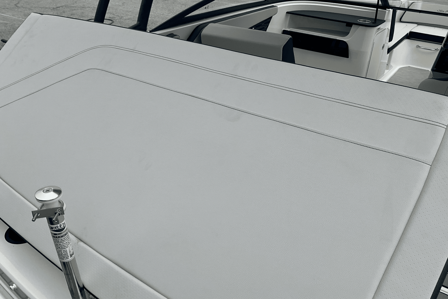 Slide: The Image of Sea Ray SPX 190 Outboard 2025 - 21