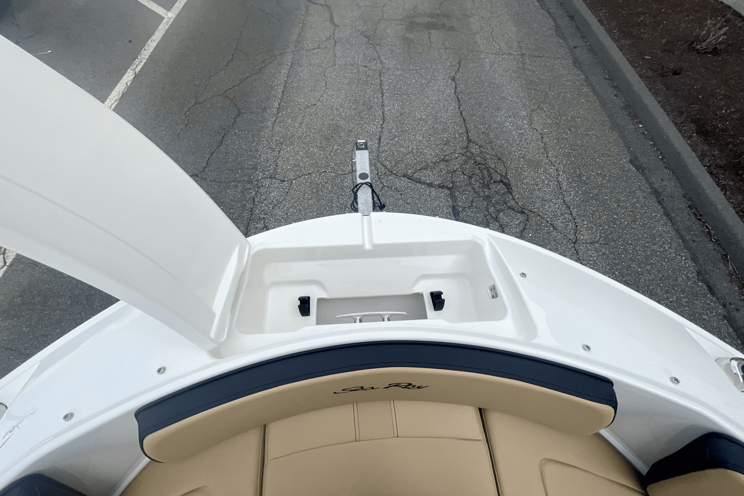 Slide: The Image of Sea Ray SPX 190 Outboard 2025 - 21