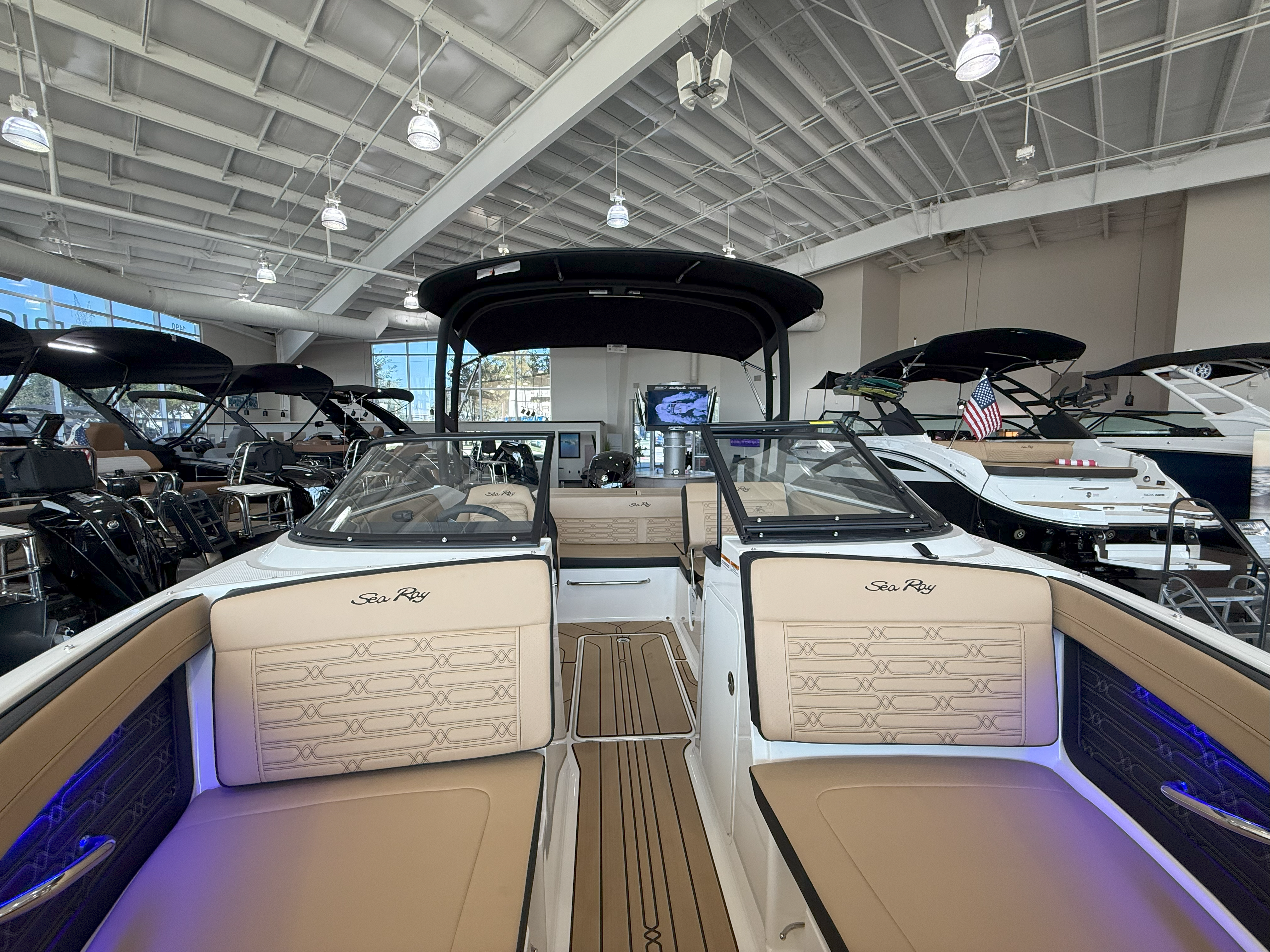 Slide: The Image of Sea Ray SPX 190 Outboard 2025 - 21