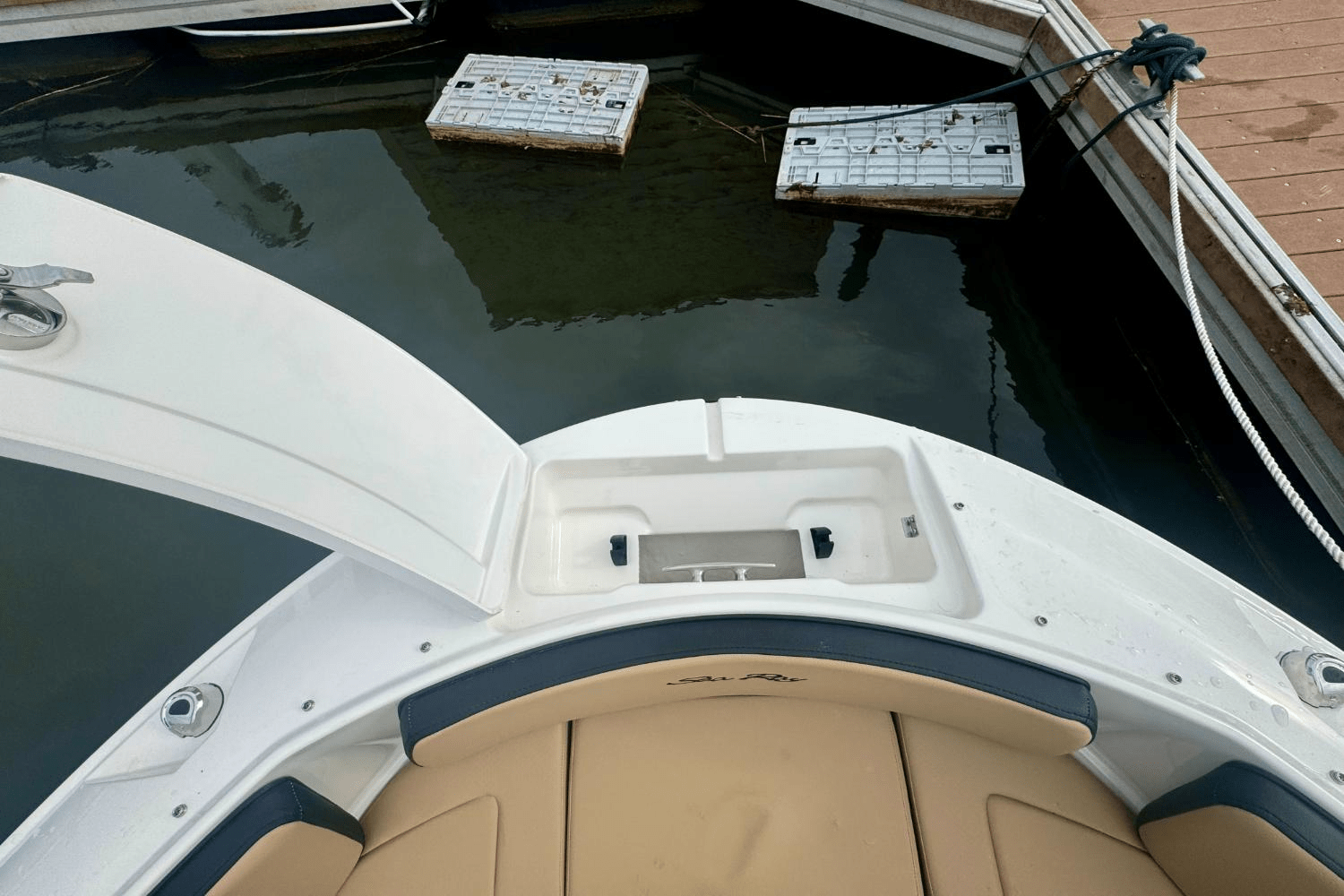 Slide: The Image of Sea Ray SPX 190 Outboard 2025 - 23