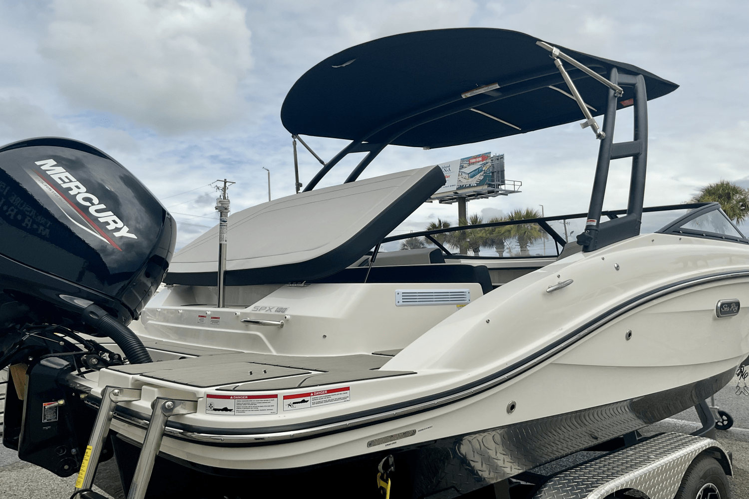 Slide: The Image of Sea Ray SPX 190 Outboard 2025 - 23