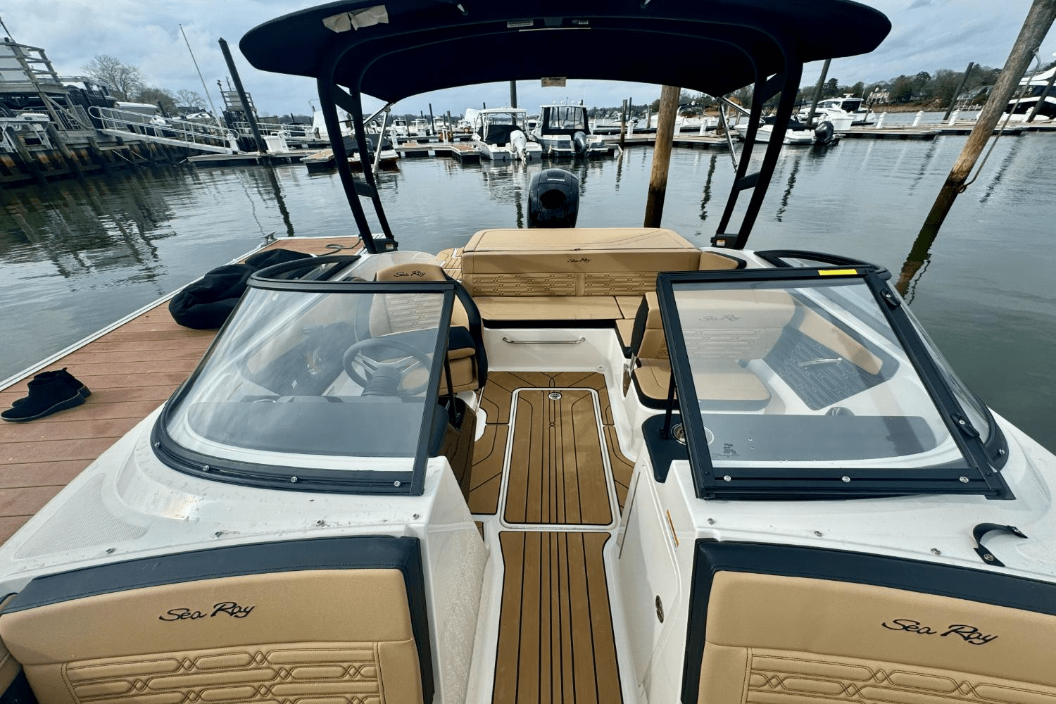 Slide: The Image of Sea Ray SPX 190 Outboard 2025 - 24