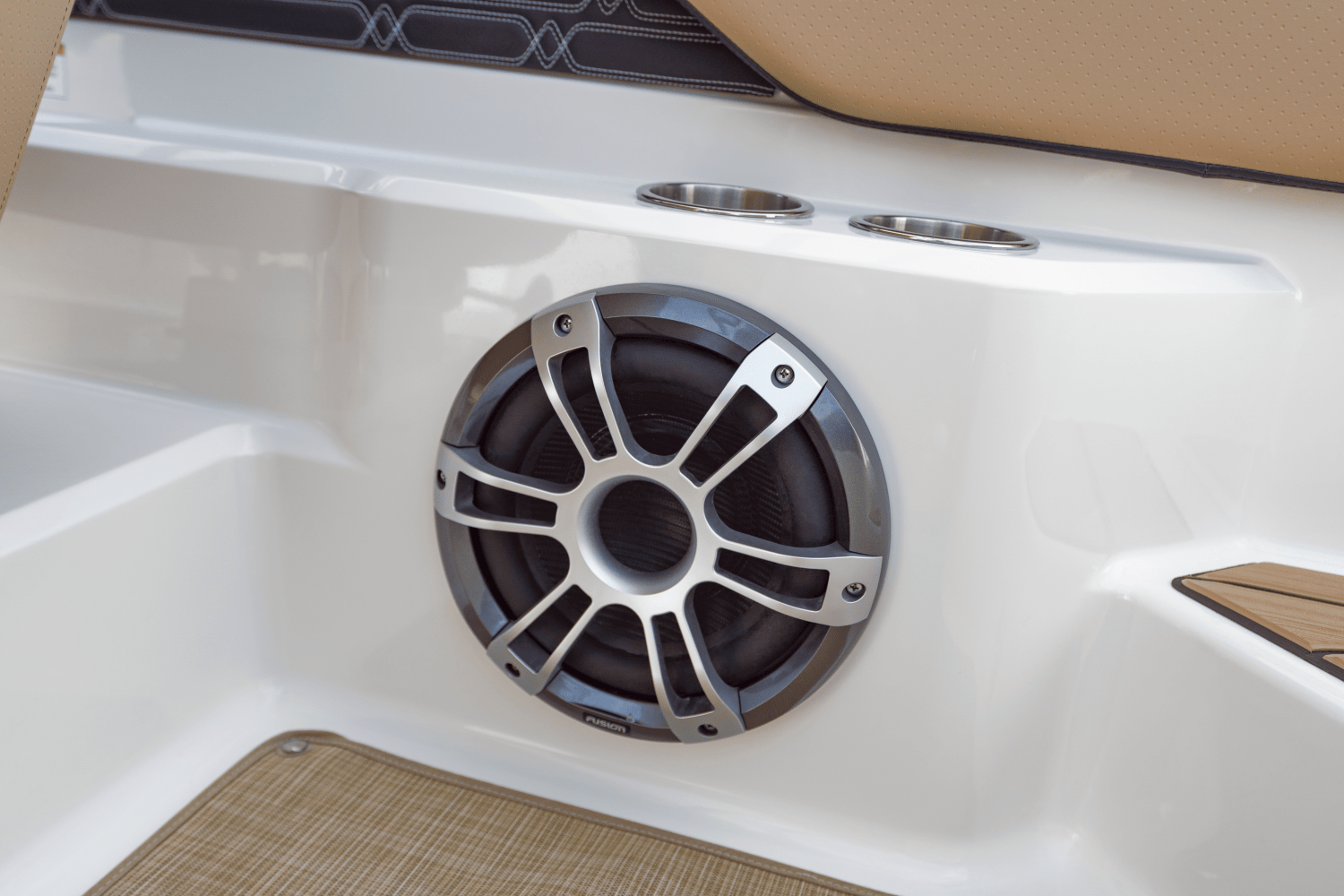 Slide: The Image of Sea Ray SPX 190 Outboard 2025 - 27