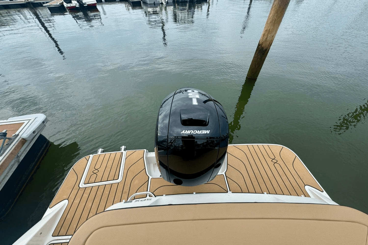 Slide: The Image of Sea Ray SPX 190 Outboard 2025 - 3