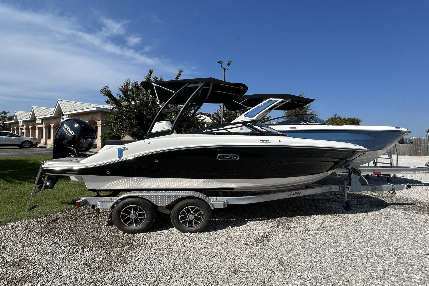 Slide: The Image of Sea Ray SPX 190 Outboard 2025 - 3