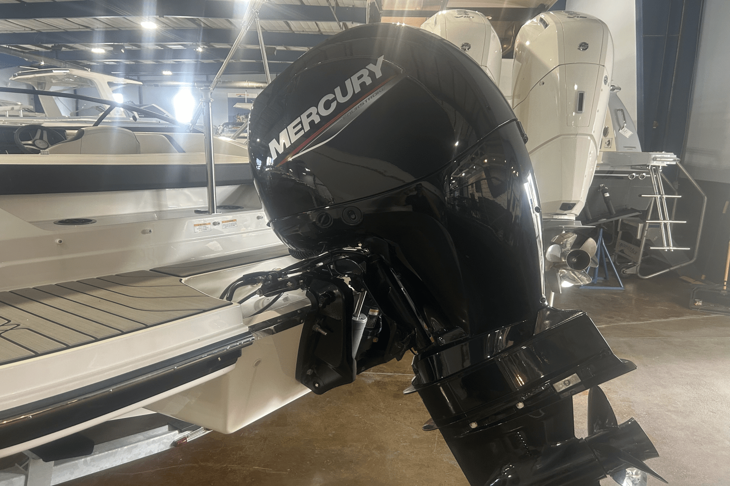 Slide: The Image of Sea Ray SPX 190 Outboard 2025 - 3