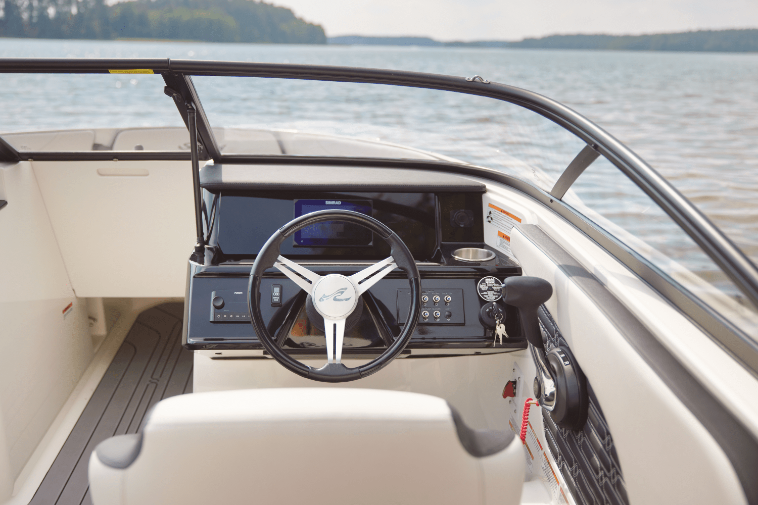 Slide: The Image of Sea Ray SPX 190 Outboard 2025 - 33