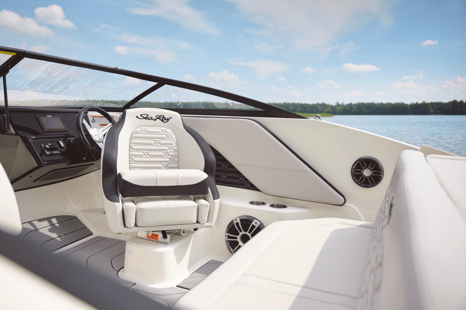 Slide: The Image of Sea Ray SPX 190 Outboard 2025 - 38