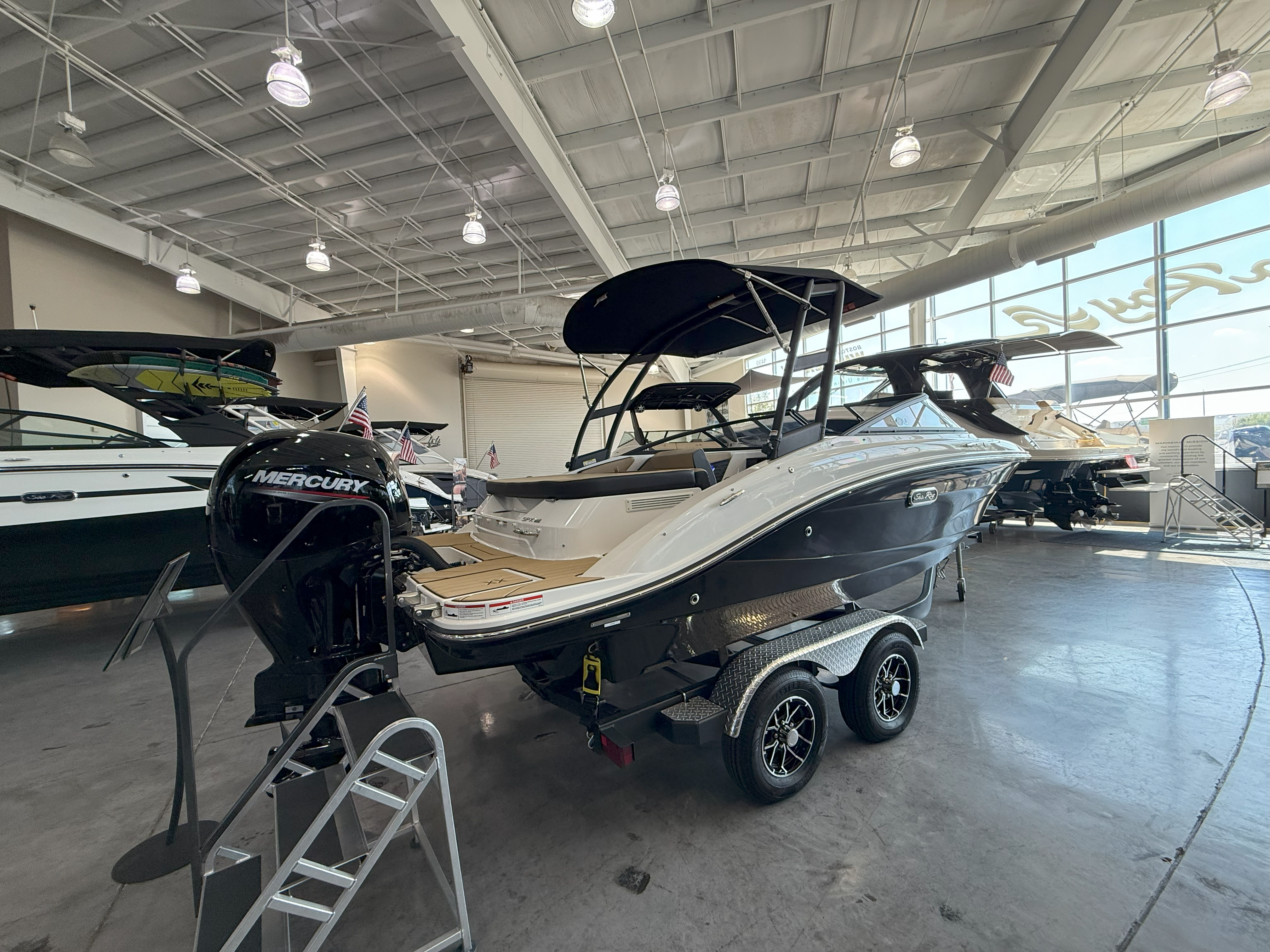 Slide: The Image of Sea Ray SPX 190 Outboard 2025 - 4