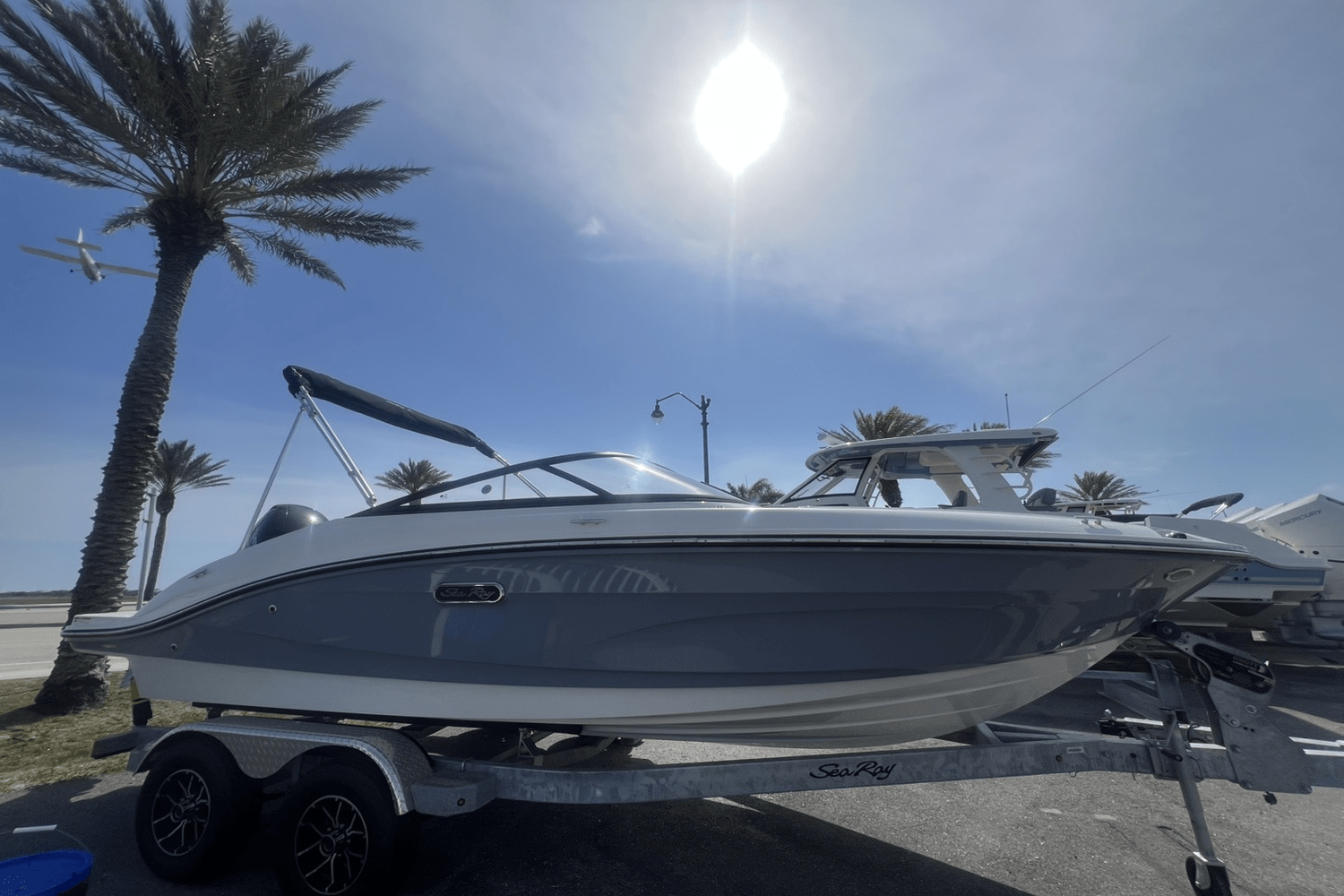 Slide: The Image of Sea Ray SPX 190 Outboard 2025 - 4