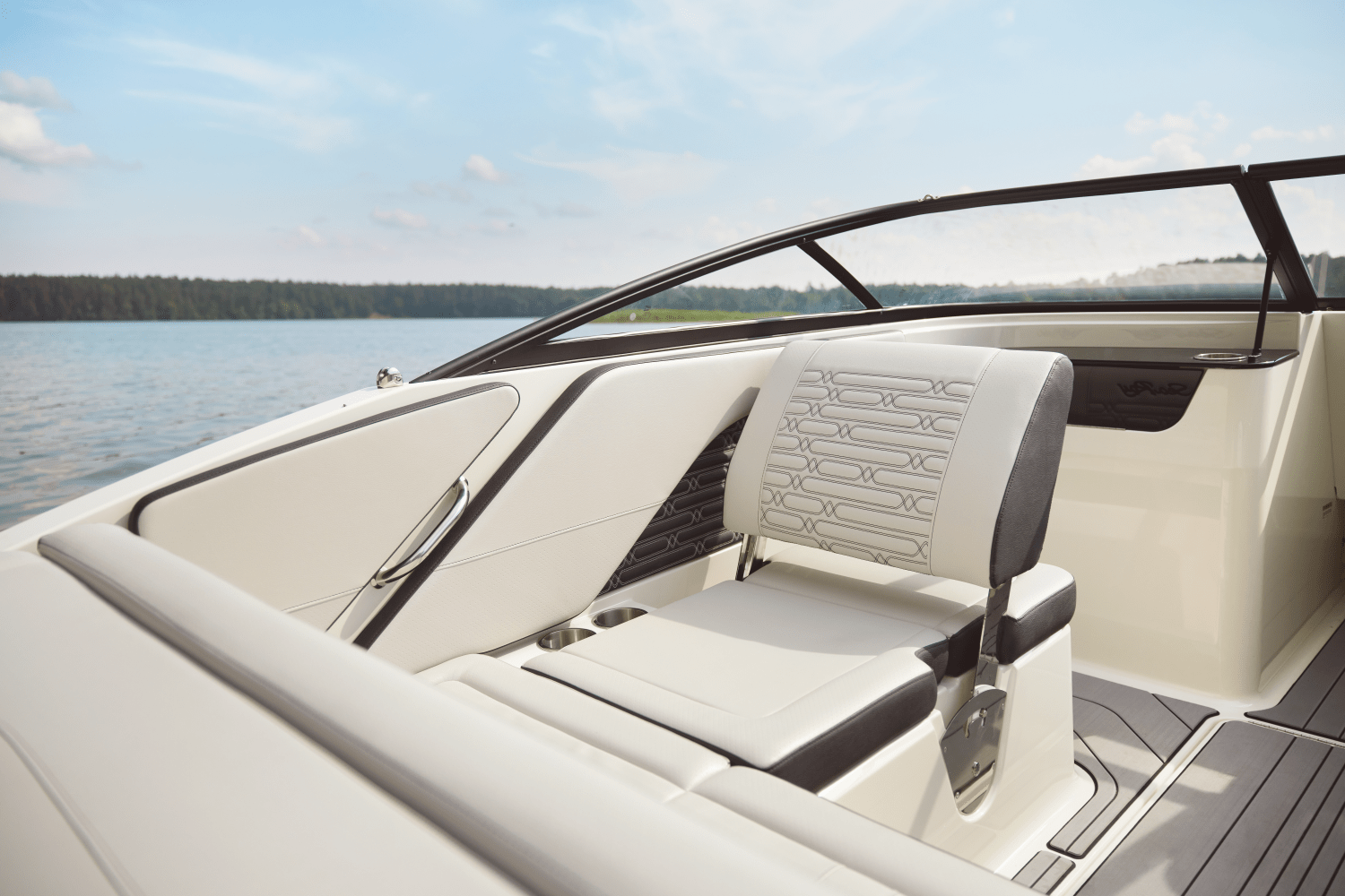 Slide: The Image of Sea Ray SPX 190 Outboard 2025 - 44