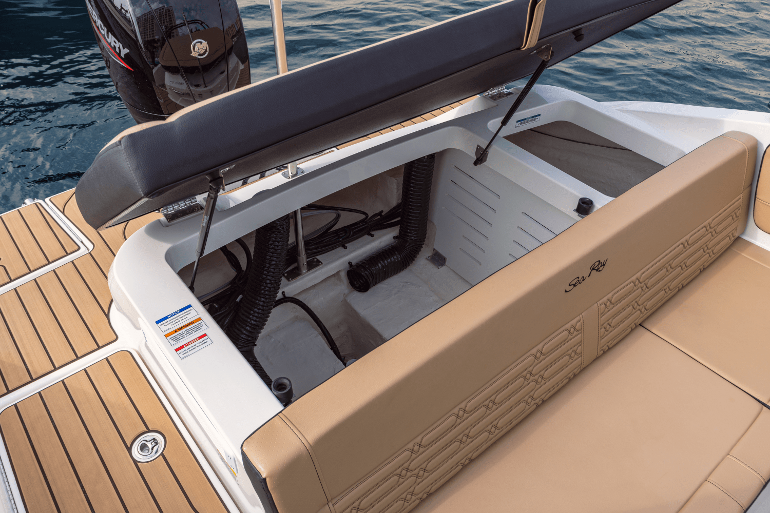 Slide: The Image of Sea Ray SPX 190 Outboard 2025 - 46