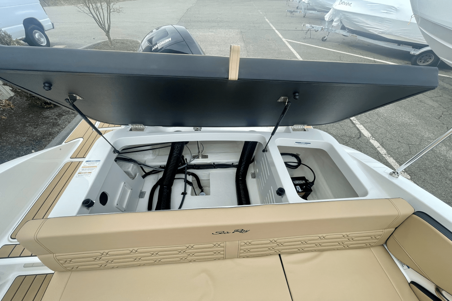 Slide: The Image of Sea Ray SPX 190 Outboard 2025 - 5