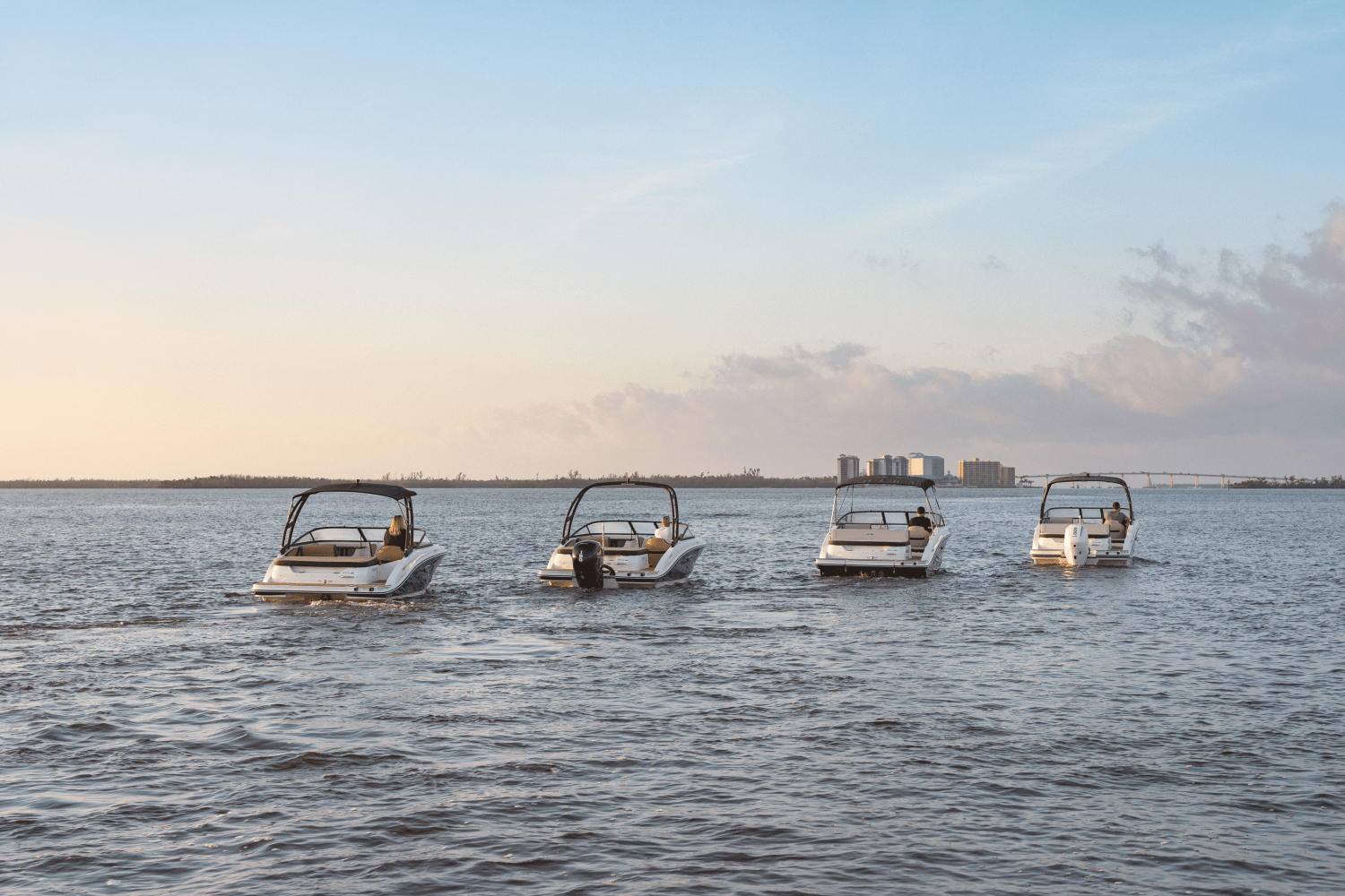 Slide: The Image of Sea Ray SPX 190 Outboard 2025 - 52