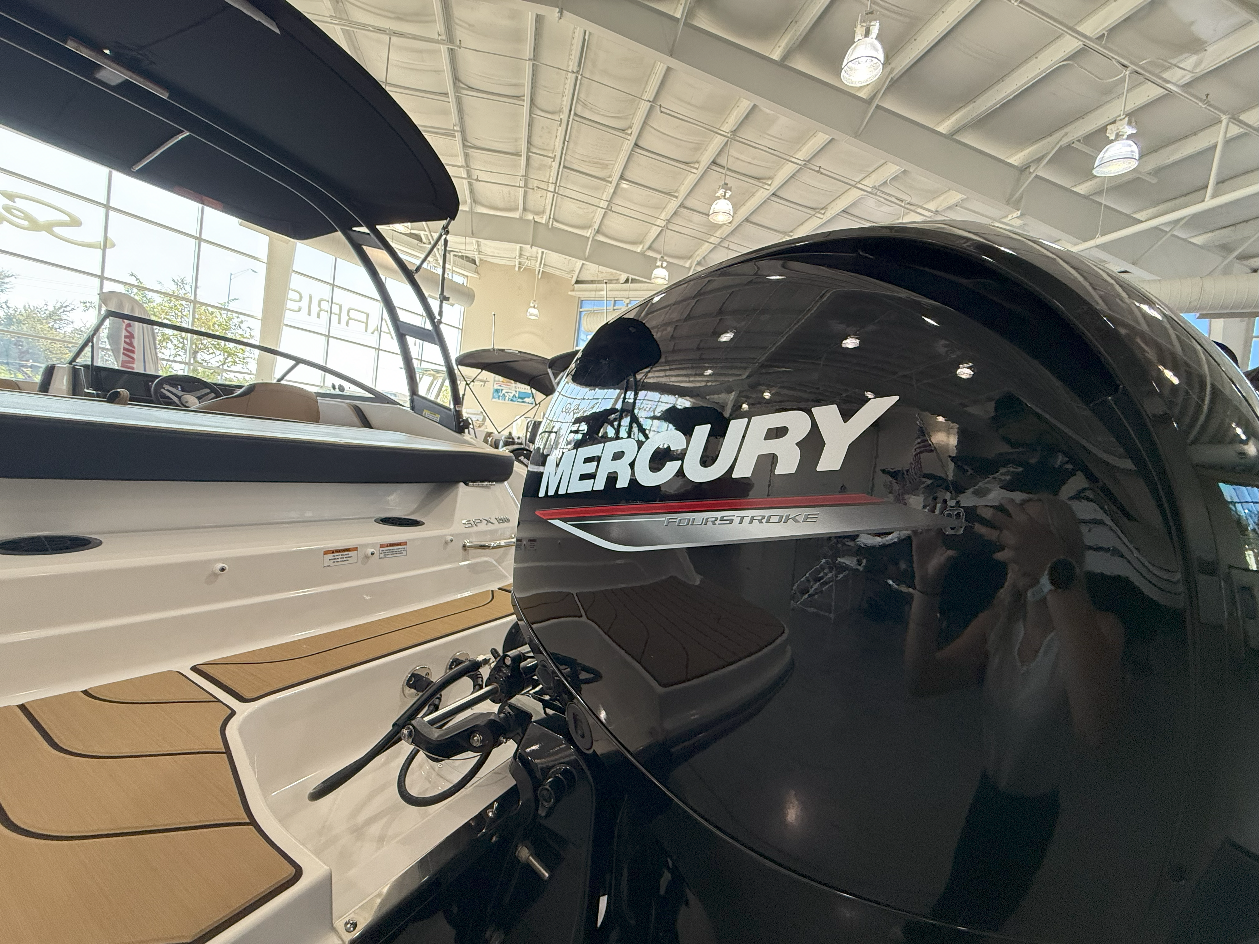 Slide: The Image of Sea Ray SPX 190 Outboard 2025 - 6