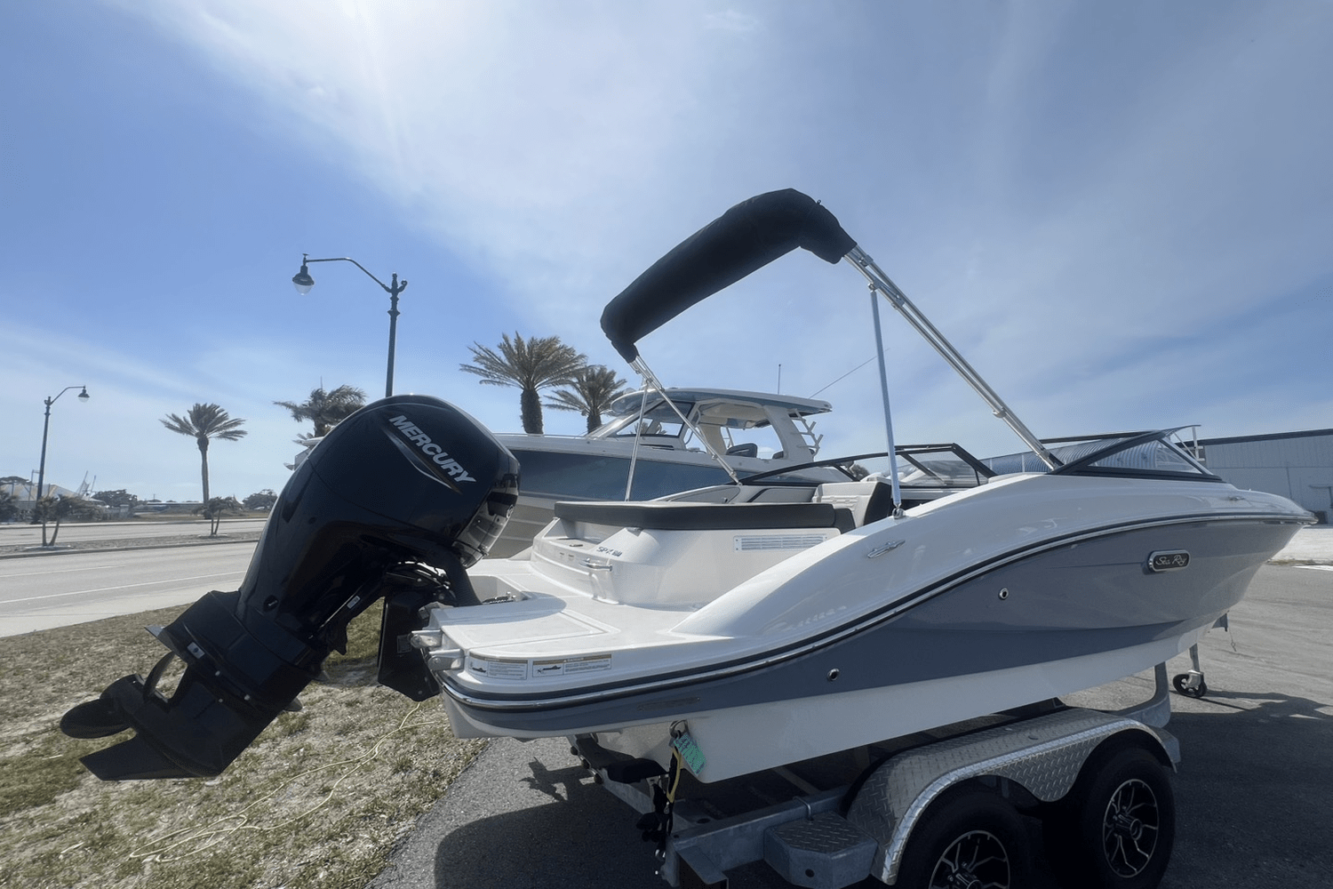 Slide: The Image of Sea Ray SPX 190 Outboard 2025 - 6